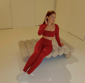 SCARLETT SET, TOP + LEGGINS Yoogy